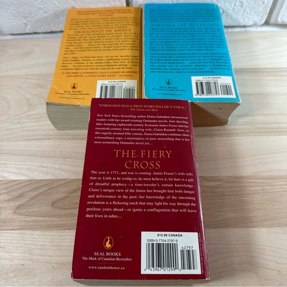 4 Diana Gabaldon paperbacks from the Outlander Series - Picture 5 of 9